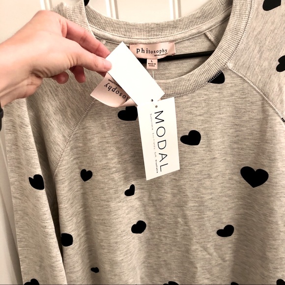 comfy sweatshirt, gray w/black hearts, phi… - Picture 5 of 12